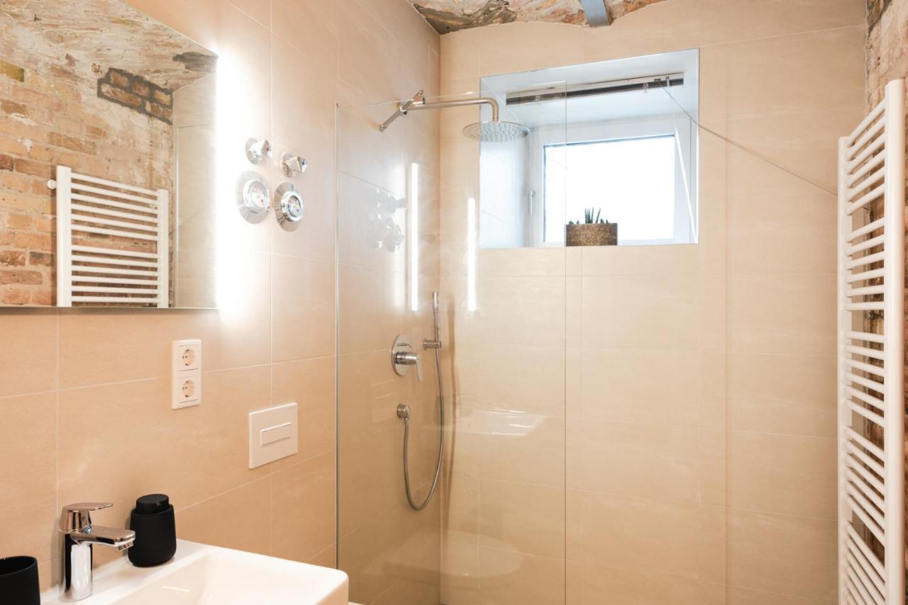 Luxurious Urban Living - Premium Downtown Apartments Next To Hbf Берлин Екстериор снимка